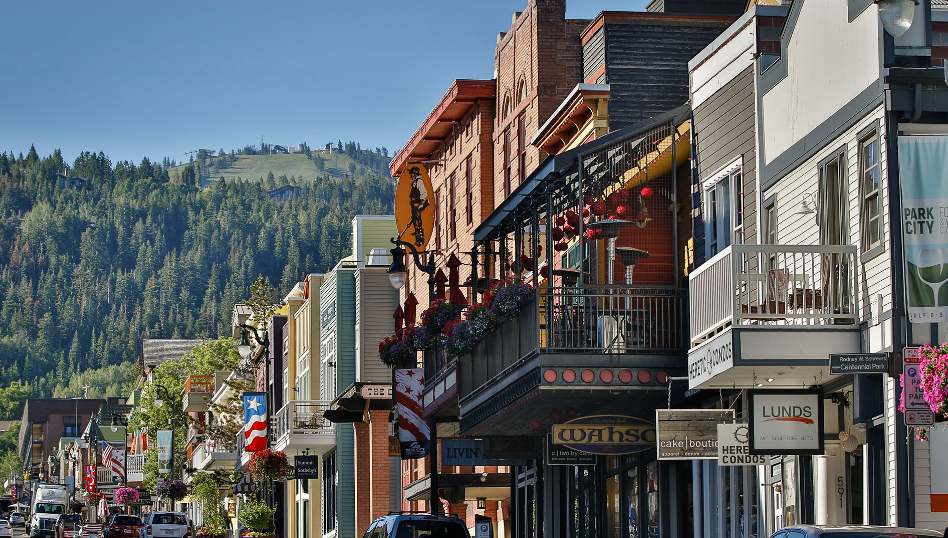 The Search for Oslo Grocer’s New Home: Help Us Find the Perfect Spot on Main Street